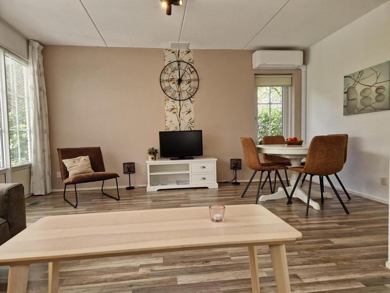 Bungalow - 6 Personen Gelegen In De Nabije Omgeving Van Avonturenpark Hellendoorn En De Prachtige Sallandse Heuvelrug En Eelerberg Dış mekan fotoğraf