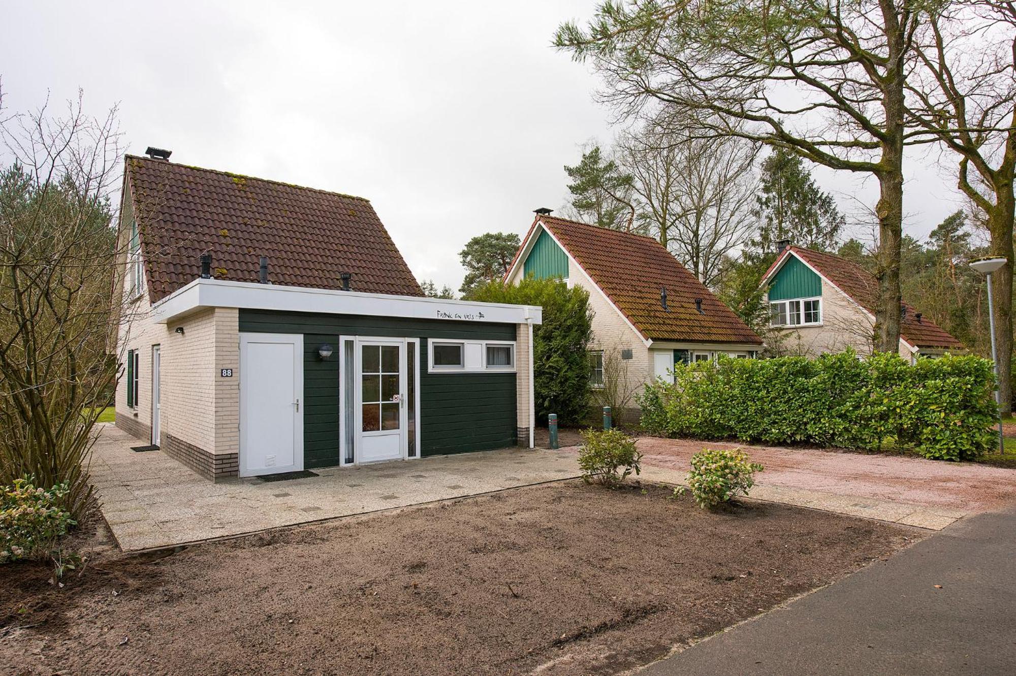 Bungalow - 6 Personen Gelegen In De Nabije Omgeving Van Avonturenpark Hellendoorn En De Prachtige Sallandse Heuvelrug En Eelerberg Dış mekan fotoğraf
